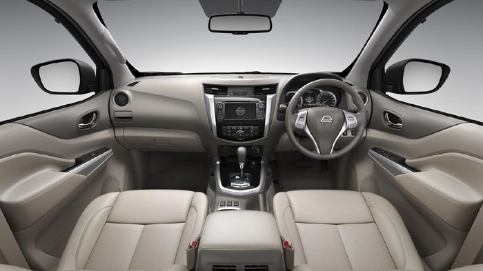 Ολική είναι η μεταμόρφωση του εσωτερικού, όπου φαίνεται να έχουν τοποθετηθεί υλικά καλύτερης ποιότητας, ενώ στο ταμπλό έχουν μπει πινελιές όψης αλουμι